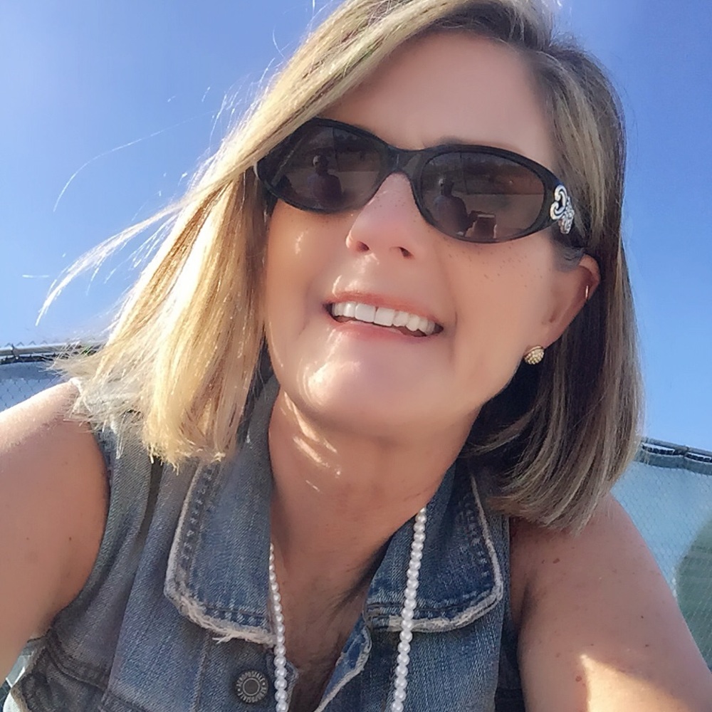 Meet your Posher, Kelly